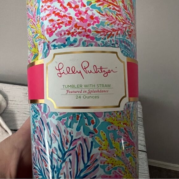 Lilly Pulitzer 24oz Splashdance Tumbler With Straw  NWT! - Picture 2 of 6